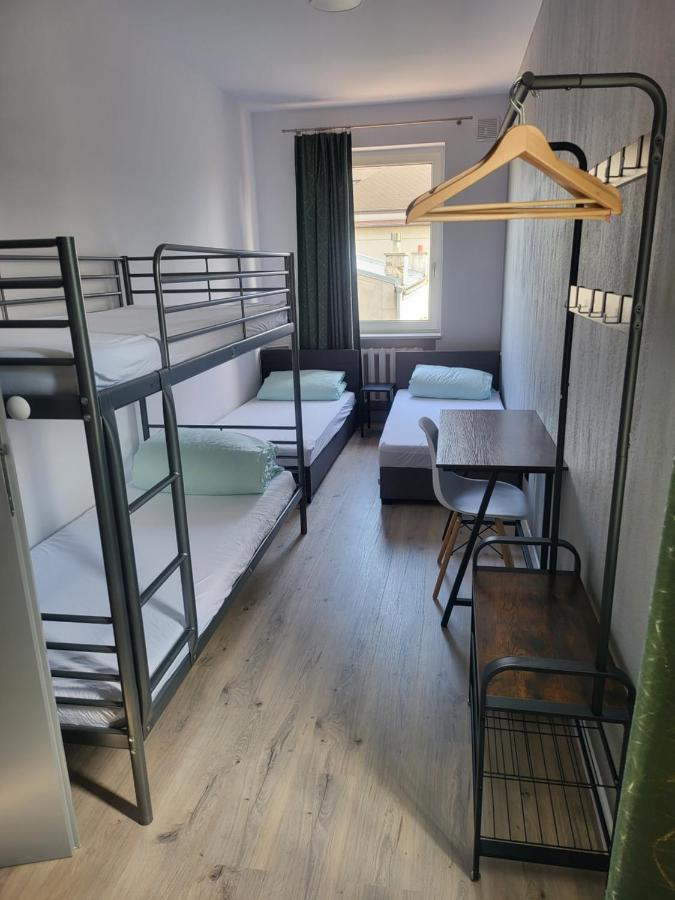 Rooms4rest Wiertnicza - Private For Tourists - Atr Consulting Sp, Z O,o, Hostal