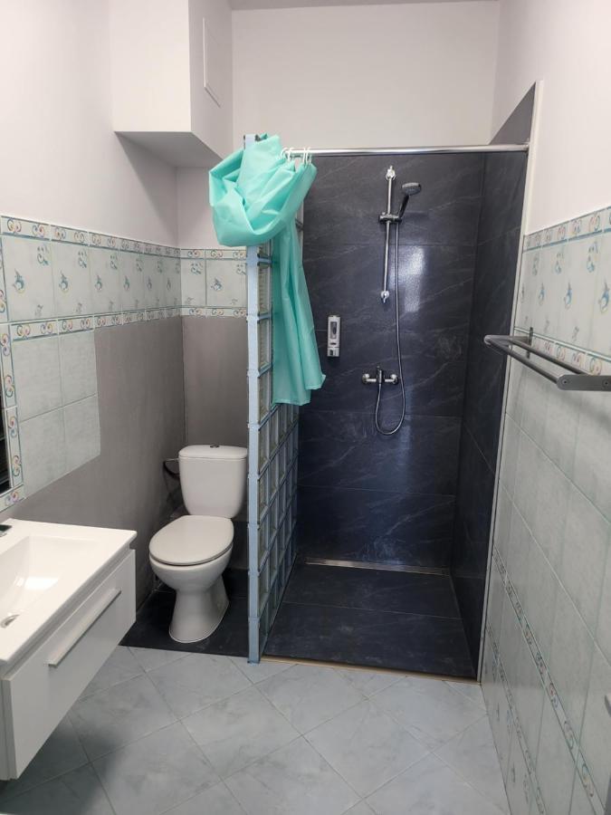 Hostal Rooms4rest Wiertnicza - Private For Tourists - Atr Consulting Sp, Z O,o, Varsovia
