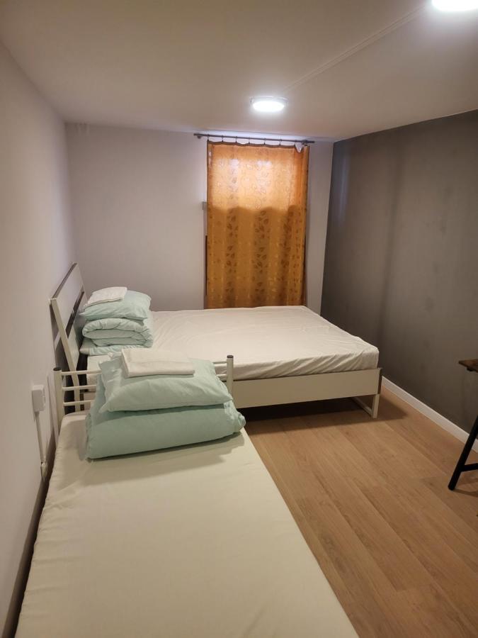 Rooms4rest Wiertnicza - Private For Tourists - Atr Consulting Sp, Z O,o, Hostal *