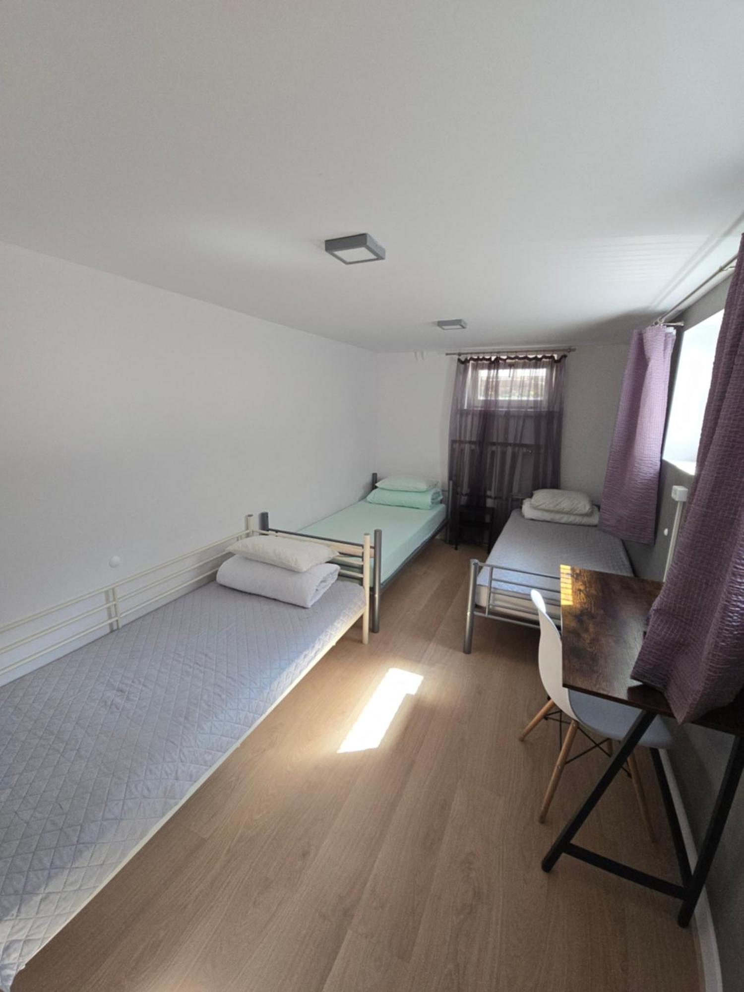 Rooms4rest Wiertnicza - Private For Tourists - Atr Consulting Sp, Z O,o, Varsovia