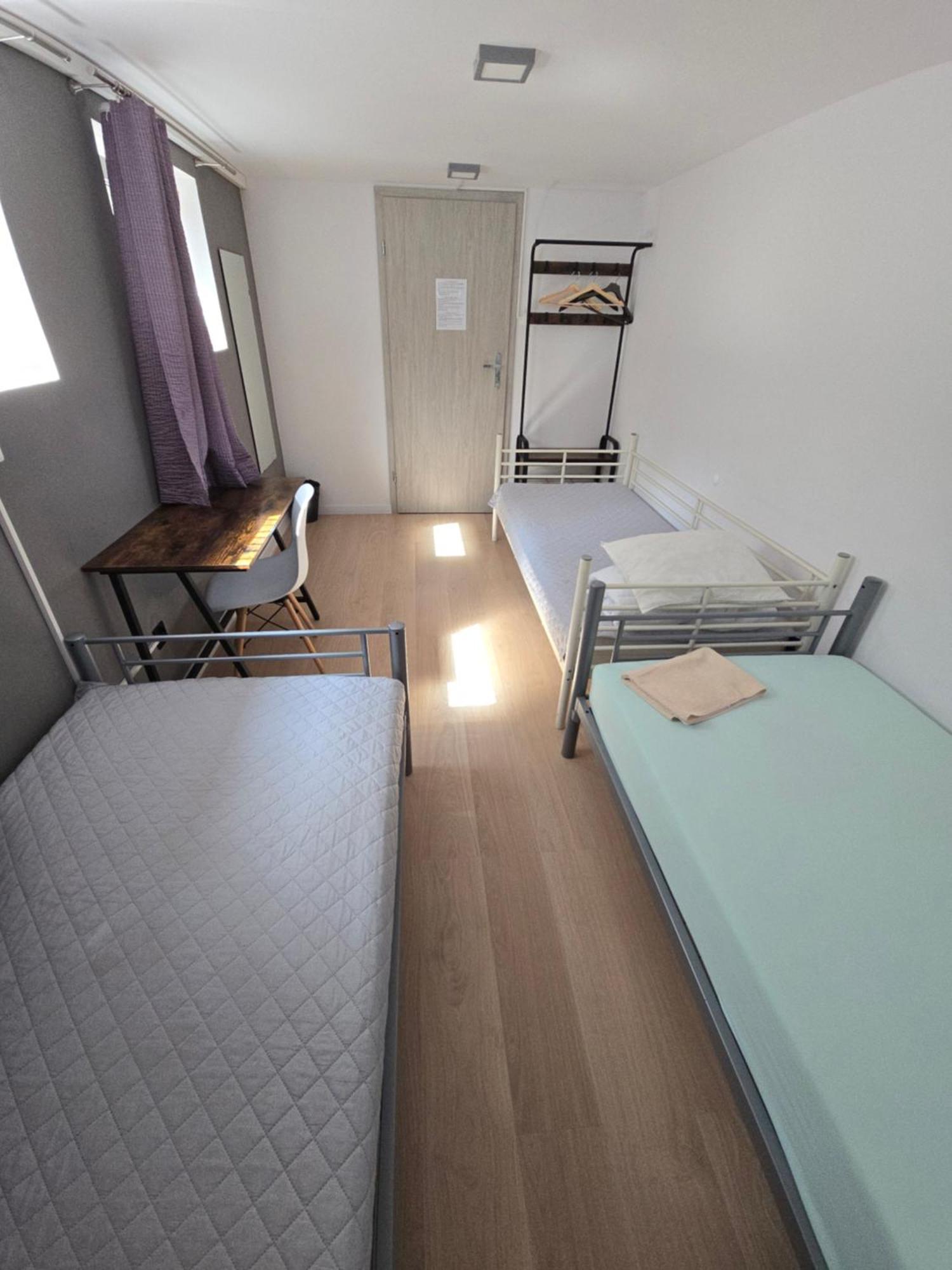 Hostal Rooms4rest Wiertnicza - Private For Tourists - Atr Consulting Sp, Z O,o, Varsovia