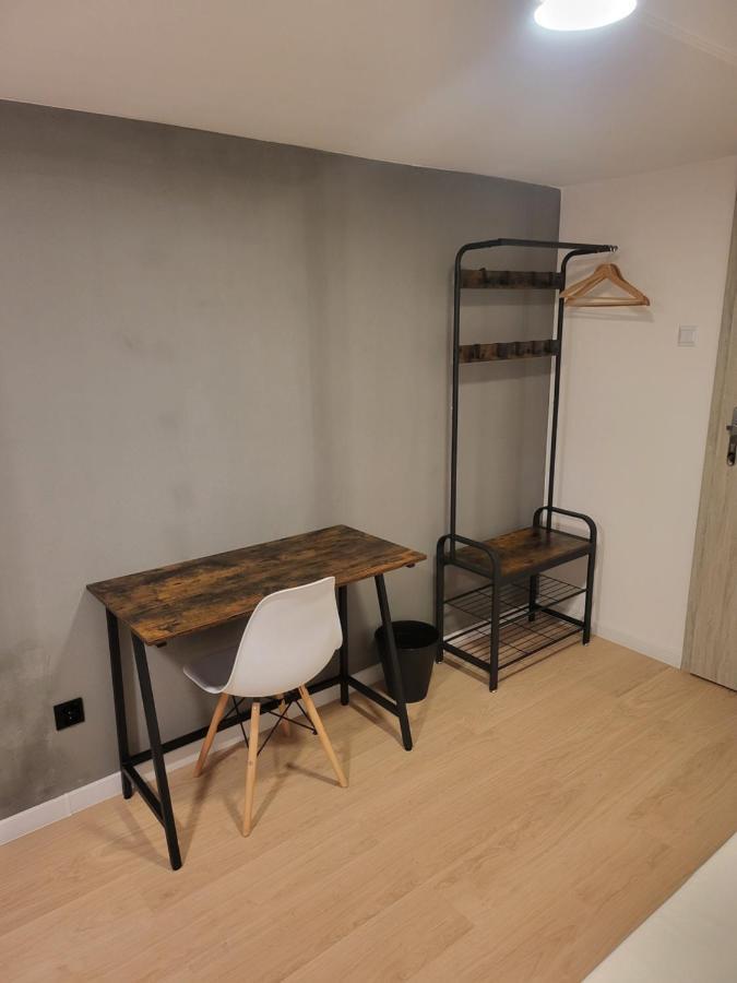 Ostello Rooms4rest Wiertnicza - Private For Tourists - Atr Consulting Sp, Z O,o,